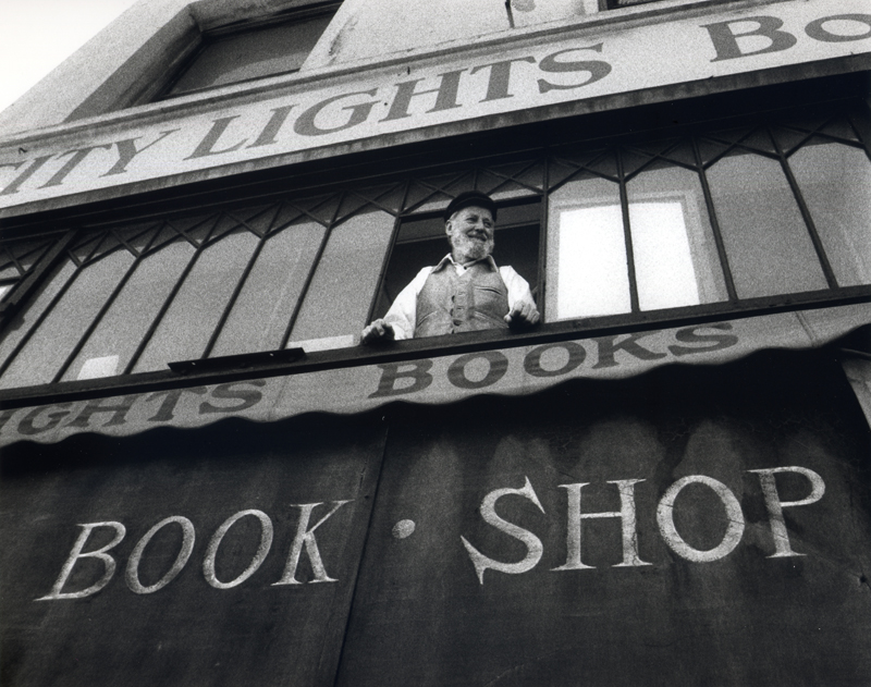 Lawrence_Ferlinghetti_poeta_City_Lights_San_Francisco_Calif_1981